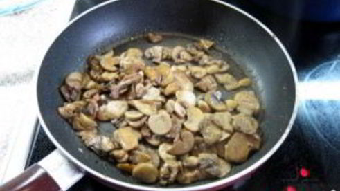 солянка с маслинами и лимоном