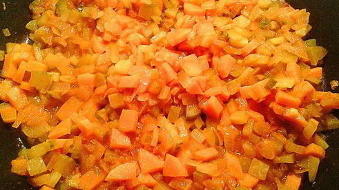 солянка с печеным перцем