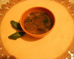 Суп из бобовых с вялеными помидорами