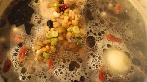 суп из бобовых с вялеными помидорами