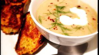 Суп из сладкого фенхеля с крутонами