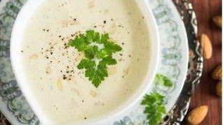 Куриный суп-пюре с миндалем