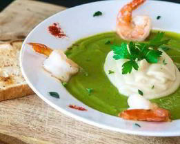 Рыбный суп-пюре с брокколли и креветками