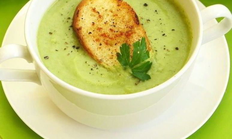 Рецепт супа-пюре из брокколи с гренками