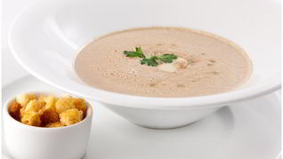 Суп пюре из грибов с кусочками картошки