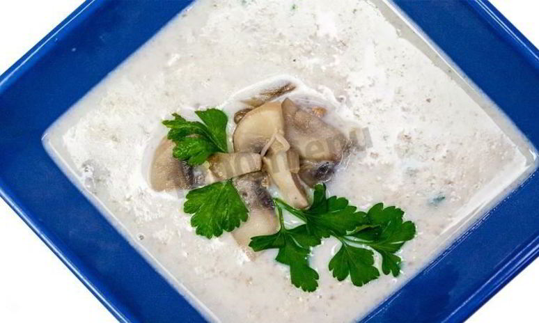 Рецепт супа пюре из шампиньонов со сливками и мускатным орехом