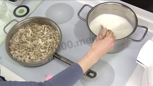 суп пюре из шампиньонов со сливками и мускатным орехом