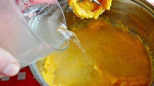 суп-пюре из тыквы с тахиной