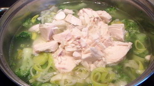 суп-пюре с брокколи и куриной грудкой