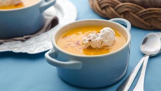 Тыквенный суп-пюре с пряными сливками