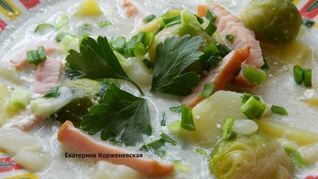 Суп с брюссельской капустой и копченым окороком