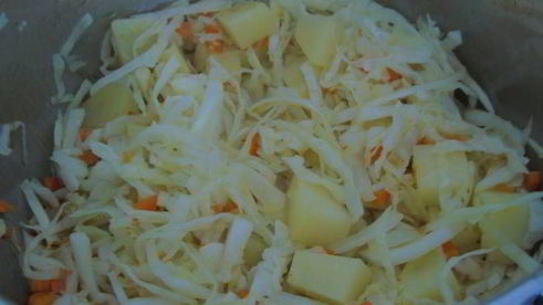 суп с карри, капустой и фасолью