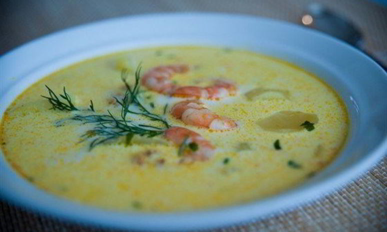 Рецепт сырного супа с креветками и зеленью