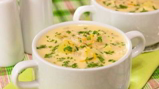 Сырный суп с курицей и грибами