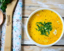 Сырный суп с лососем и рисом