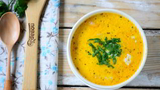 Сырный суп с лососем и рисом