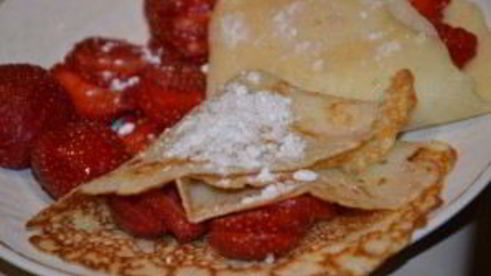 блинчики с клубникой