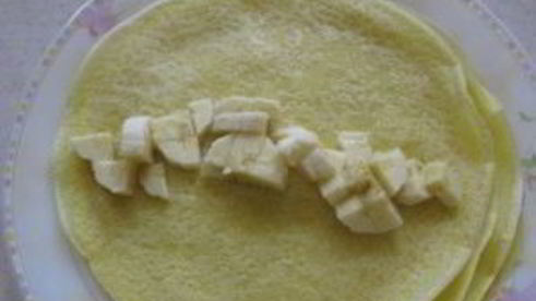 блинчики с шоколадом и бананом