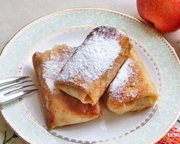 Блинчики с яблоками и корицей