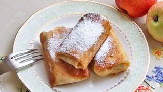 Блинчики с яблоками и корицей