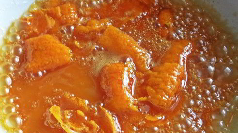 блины с кокосом под апельсиновым соусом