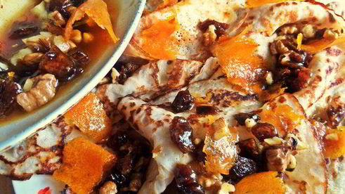 блины с кокосом под апельсиновым соусом