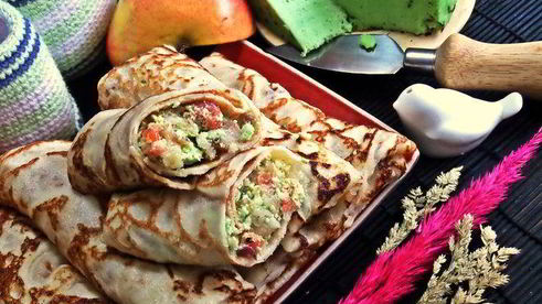 блины с сырно-рыбной начинкой