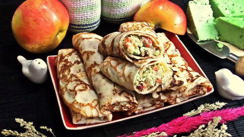 блины с сырно-рыбной начинкой