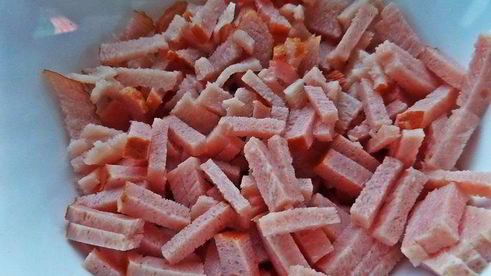 блины с ветчиной, запеченные под сыром