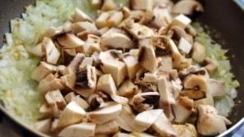 вкусные блинчики с грибами и сыром