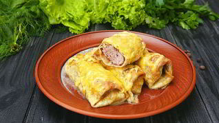 Яичные блинчики с фаршем