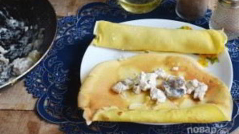 запеченные блины с курицей и шампиньонами