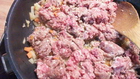 запеченные блины с мясной начинкой