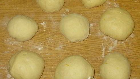 булочки buchteln со сливками