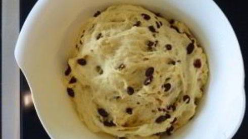 булочки с изюмом в духовке