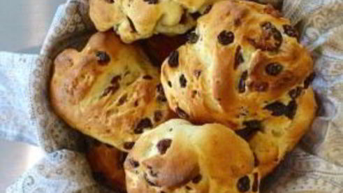 булочки с изюмом в духовке