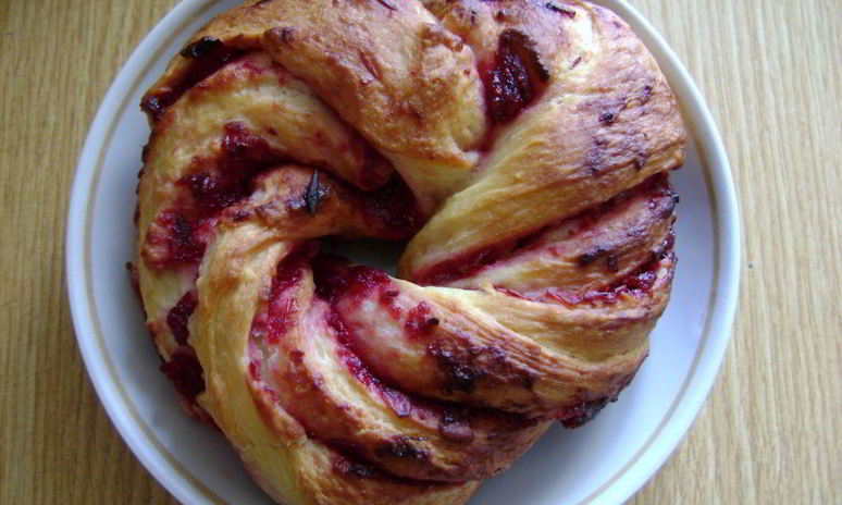 Рецепт булочек с начинкой из клюквы