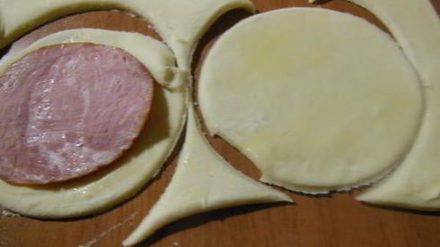 булочки с ветчиной и сыром