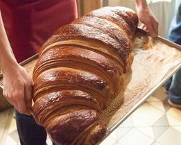 Гигантский круассан