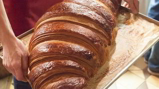 Гигантский круассан