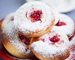 Карельские булочки с брусникой и ржаными хлопьями Nordic