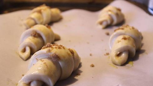 круассаны из слоеного дрожжевого теста