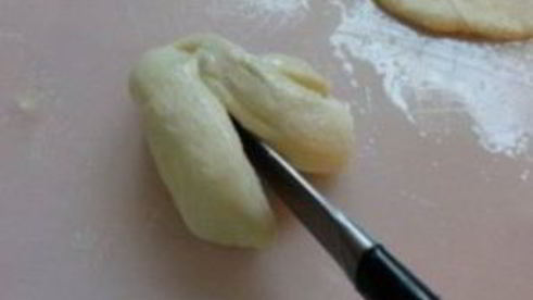 плюшки из дрожжевого теста