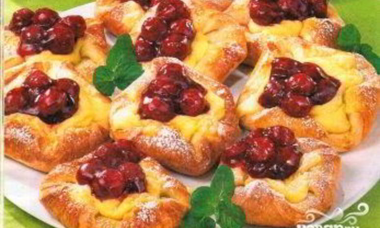 Рецепт плюшек из слоеного теста