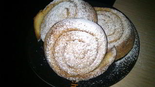 Плюшки с корицей