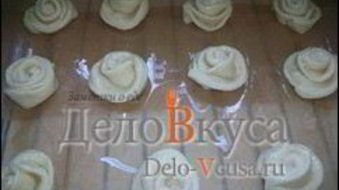 плюшки с сахаром розочки