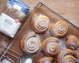 Плюшки сахарные