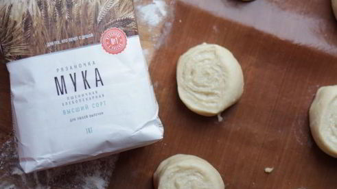 плюшки сахарные