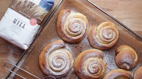 плюшки сахарные