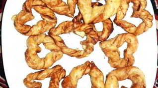 Постные булочки с корицей